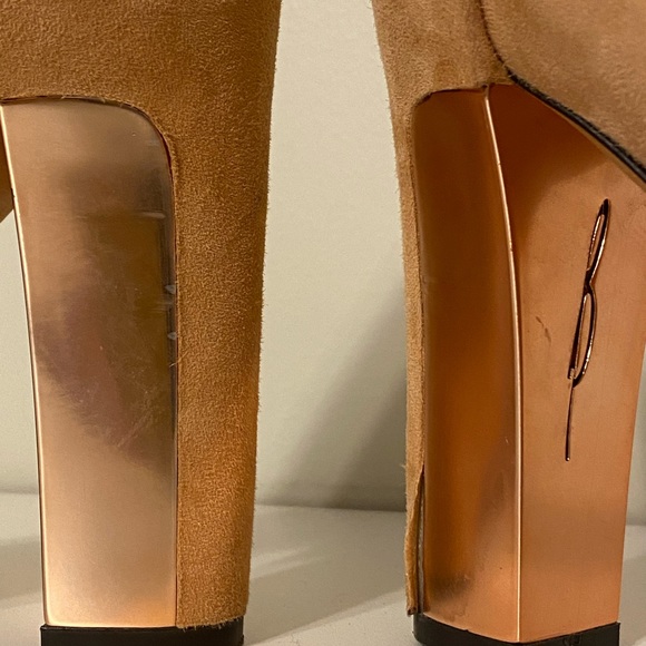 Brian Atwood Heels - Picture 3 of 11